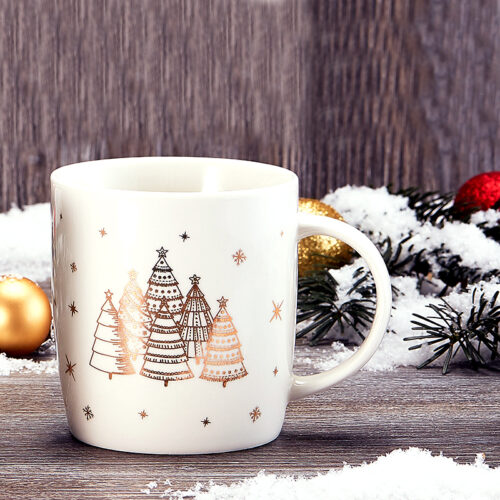 Karácsonyi bögre - fehér kerámia aranyozott fenyőfa mintával