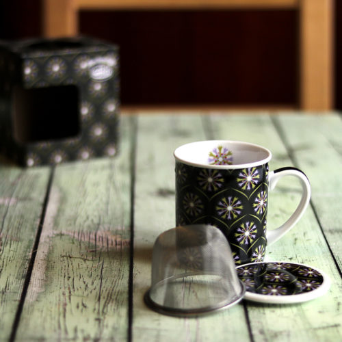 Fekete - arany szűrős kerámia teás bögre fedővel