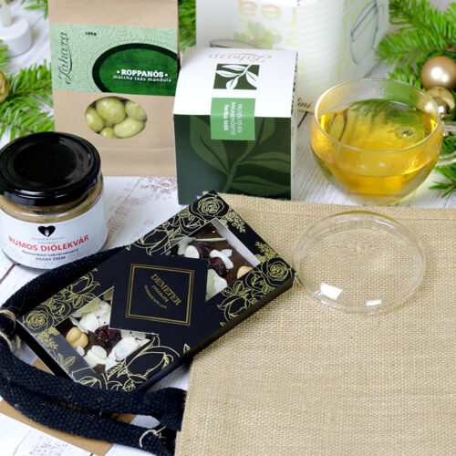 Zöld tea, csokoládé diós mandulás karácsonyi gasztroajándék csomag juta táska csomagolásban